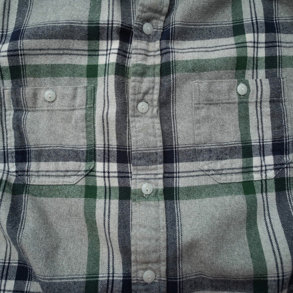 Old Navy Vintage Flannel Men Gray Green Plaid Soft Long Sleeve Button Up Large - Picture 10 of 11